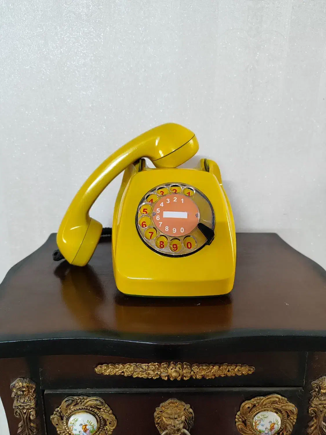 تلفن قدیمی|تلفن رومیزی|تهران, صد دستگاه|دیوار