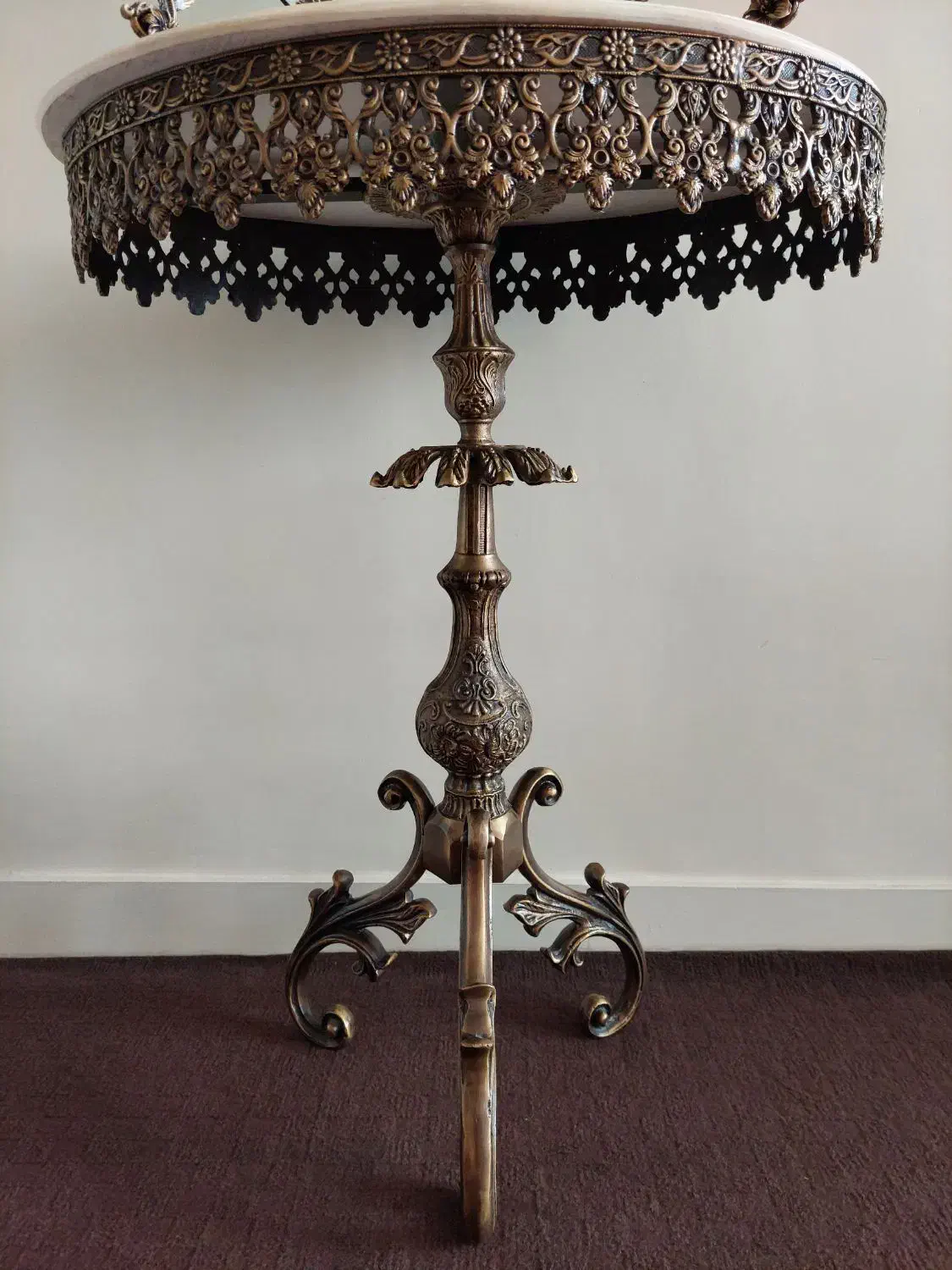 آینه و شمعدان پایه دار|آینه|تهران, شکوفه (عبدل آباد)|دیوار