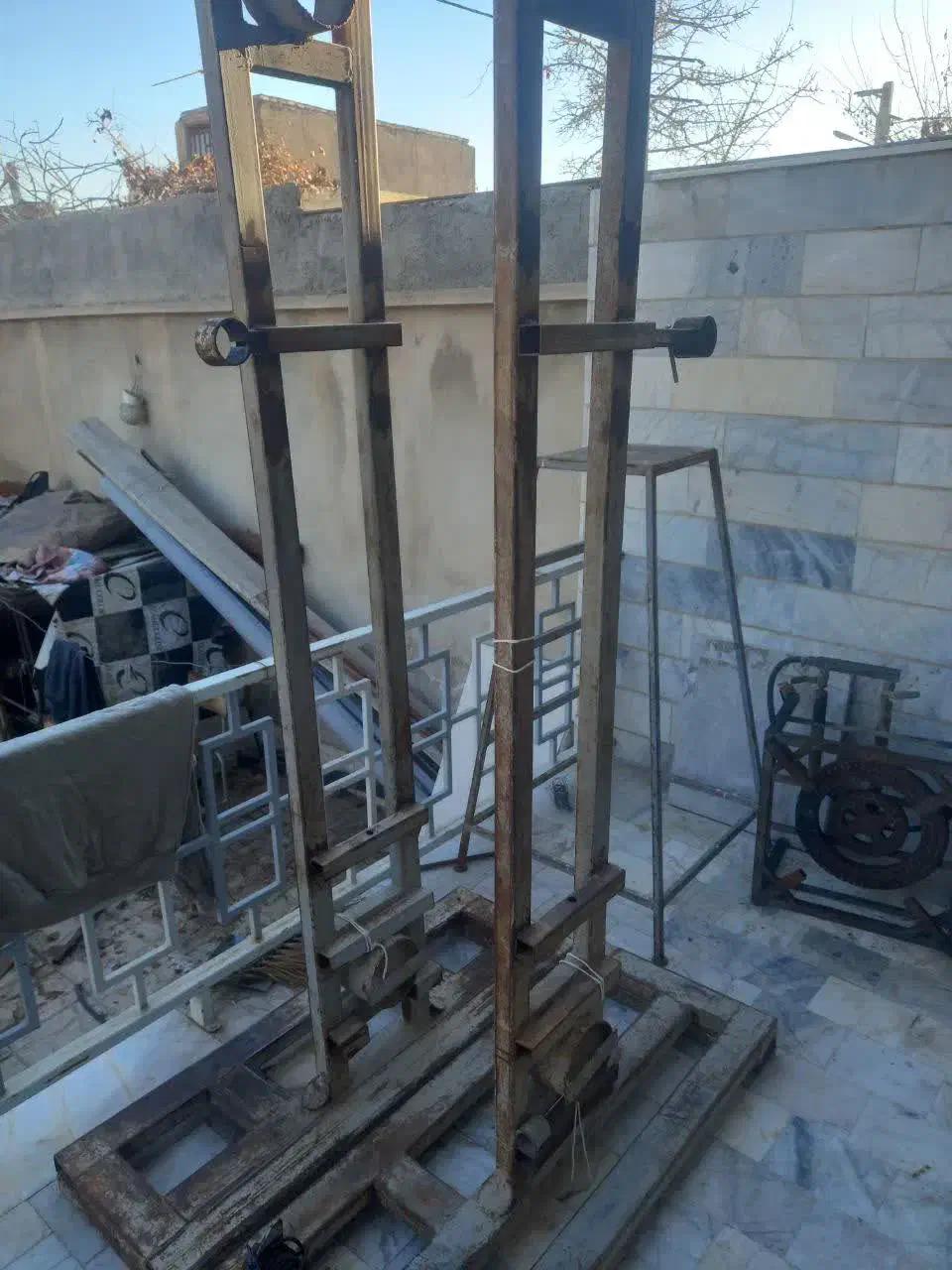 کارگاه قالی بافی|ابزارآلات|مهریز, |دیوار