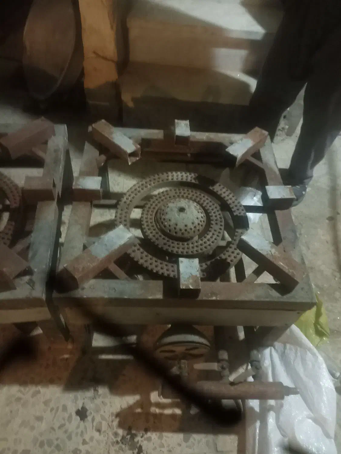 ۲عدد اجاق گاز بزرگ|اجاق گاز و لوازم برقی پخت‌وپز|بهار, |دیوار