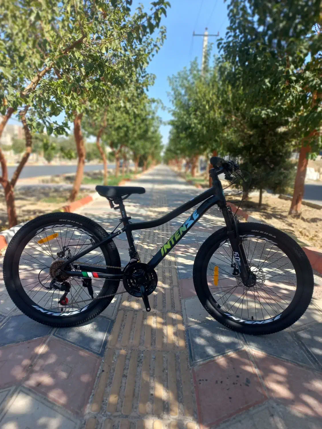 دوچرخه intens و bonito سایز ۲۴ و ۲۶|دوچرخه، اسکیت، اسکوتر|شاهرود, |دیوار
