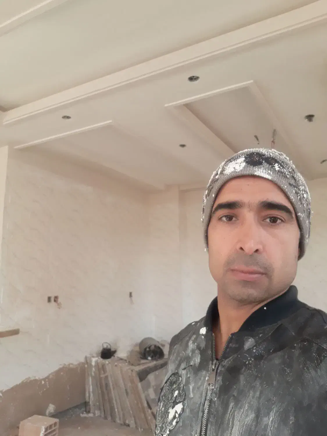 گچ کاری ابزار کاری دیوار پیش ساخته لکه کاری|خدمات پیشه و مهارت|تهران, گمرک|دیوار