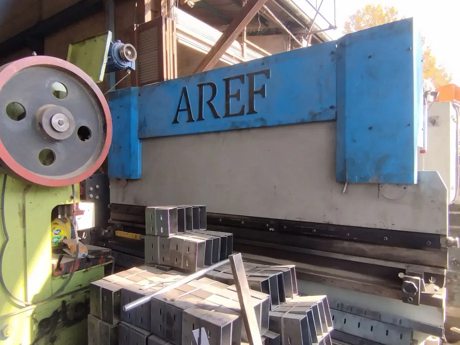 پرس برک سایز 320|ماشینآلات صنعتی|ری, بازار آهن|دیوار