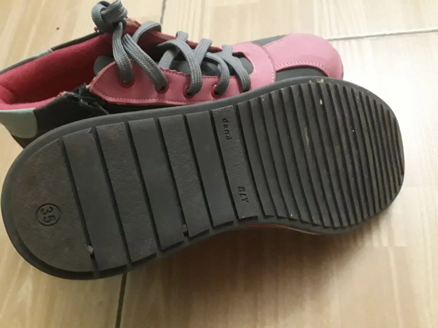 کفش۳۵ ترکیه|کیف، کفش، کمربند|خوی, |دیوار