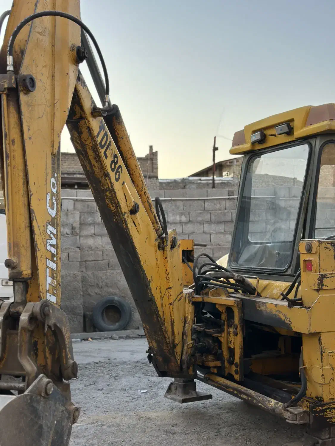 بیل بکهو مناسب|ماشینآلات صنعتی|تهران, تهرانپارس شرقی|دیوار