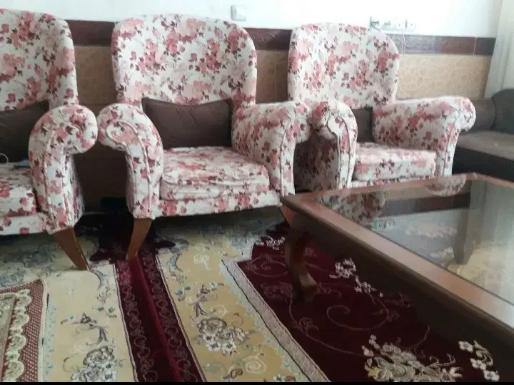 مبل ده نفره به همراه میزعسلی|مبلمان خانگی و میز عسلی|قلقل رود, |دیوار