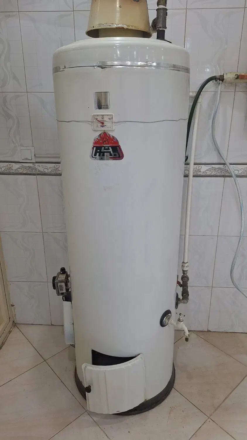 آبگرمکن ایستاده|آبگرمکن، پکیج، شوفاژ|هشتگرد, فاز ۱ مهستان|دیوار