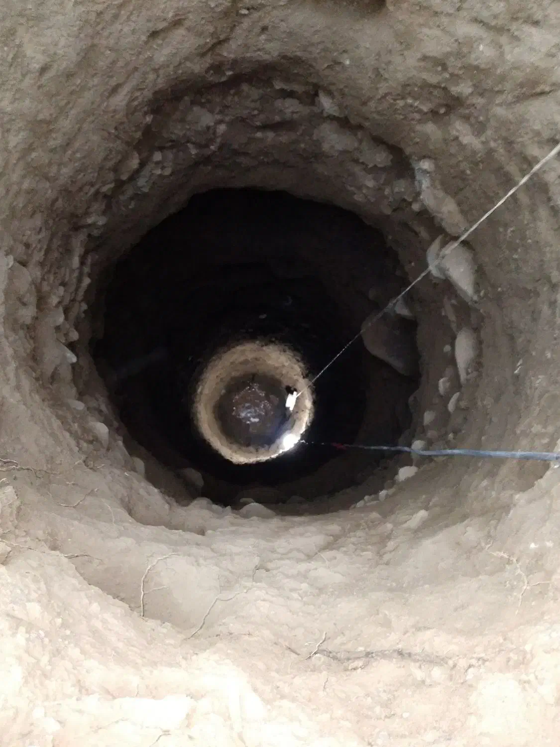 چاه کنی دستی|خدمات پیشه و مهارت|منجوان, |دیوار