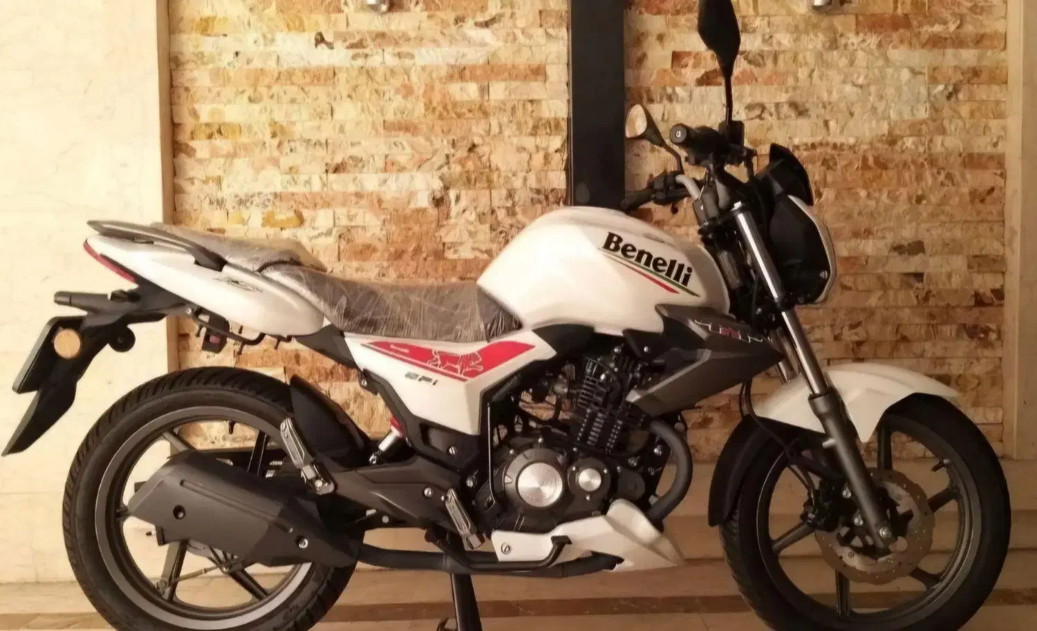 بنلی ۱۵۰ مدل ۱۴۰۱، سفید، کارکرد صفر کیلومتر|موتورسیکلت|شیراز, طلاب|دیوار