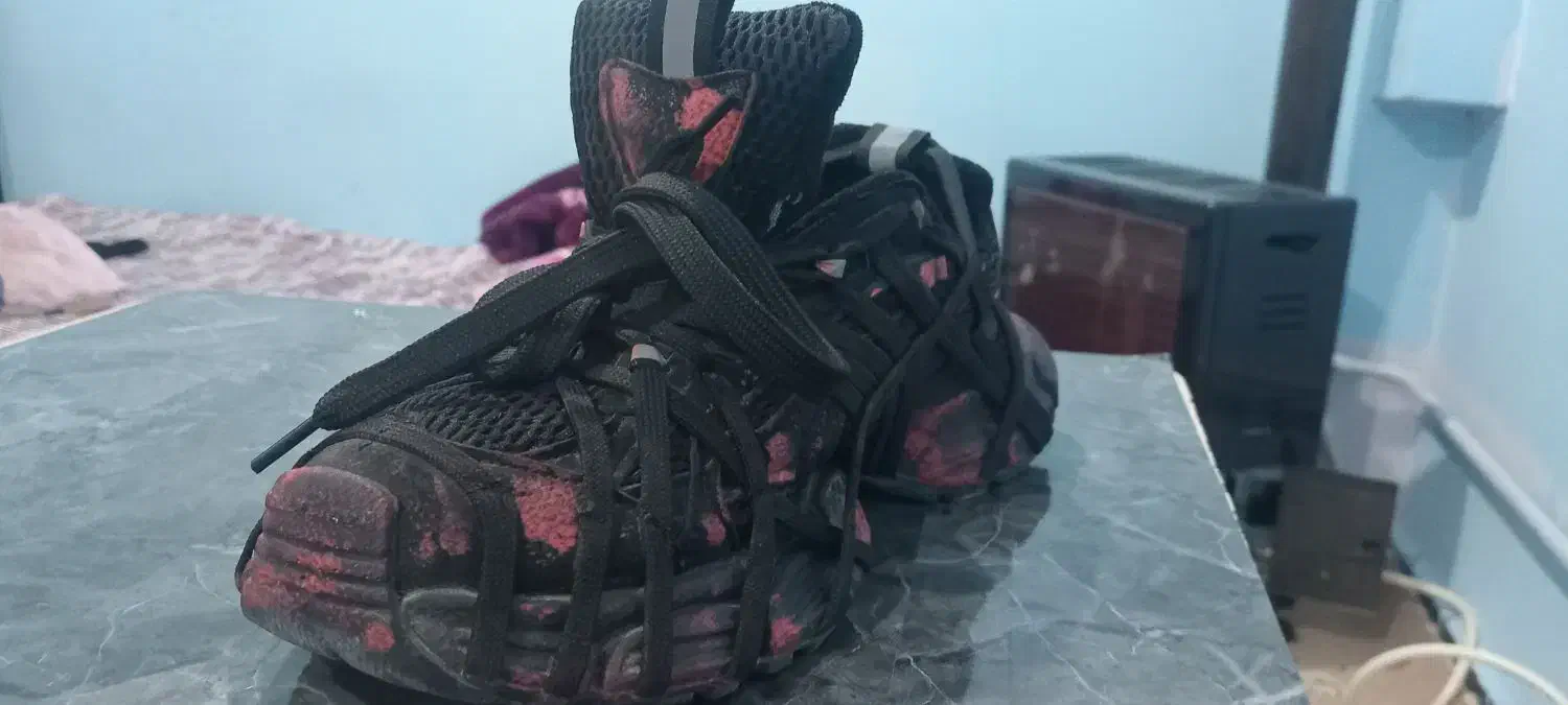 کفش|کیف، کفش، کمربند|مریوان, |دیوار