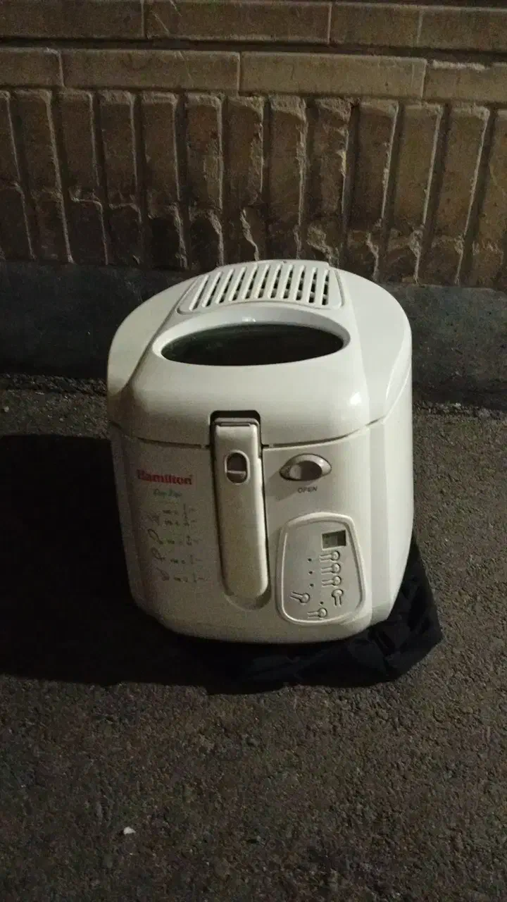 سرخ کن در حد نو|سایر لوازم برقی|اندیشه, اندیشه فاز ۱|دیوار