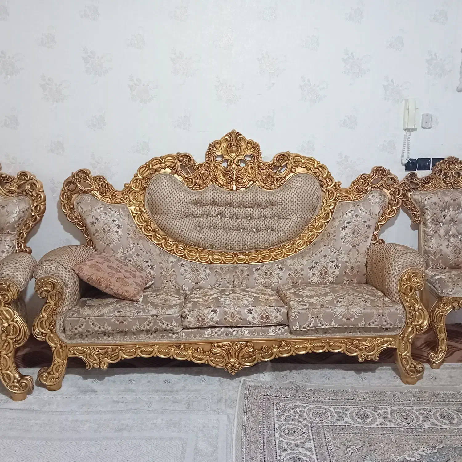 مبل سلطنتی در حد نو|مبلمان خانگی و میز عسلی|سقز, |دیوار