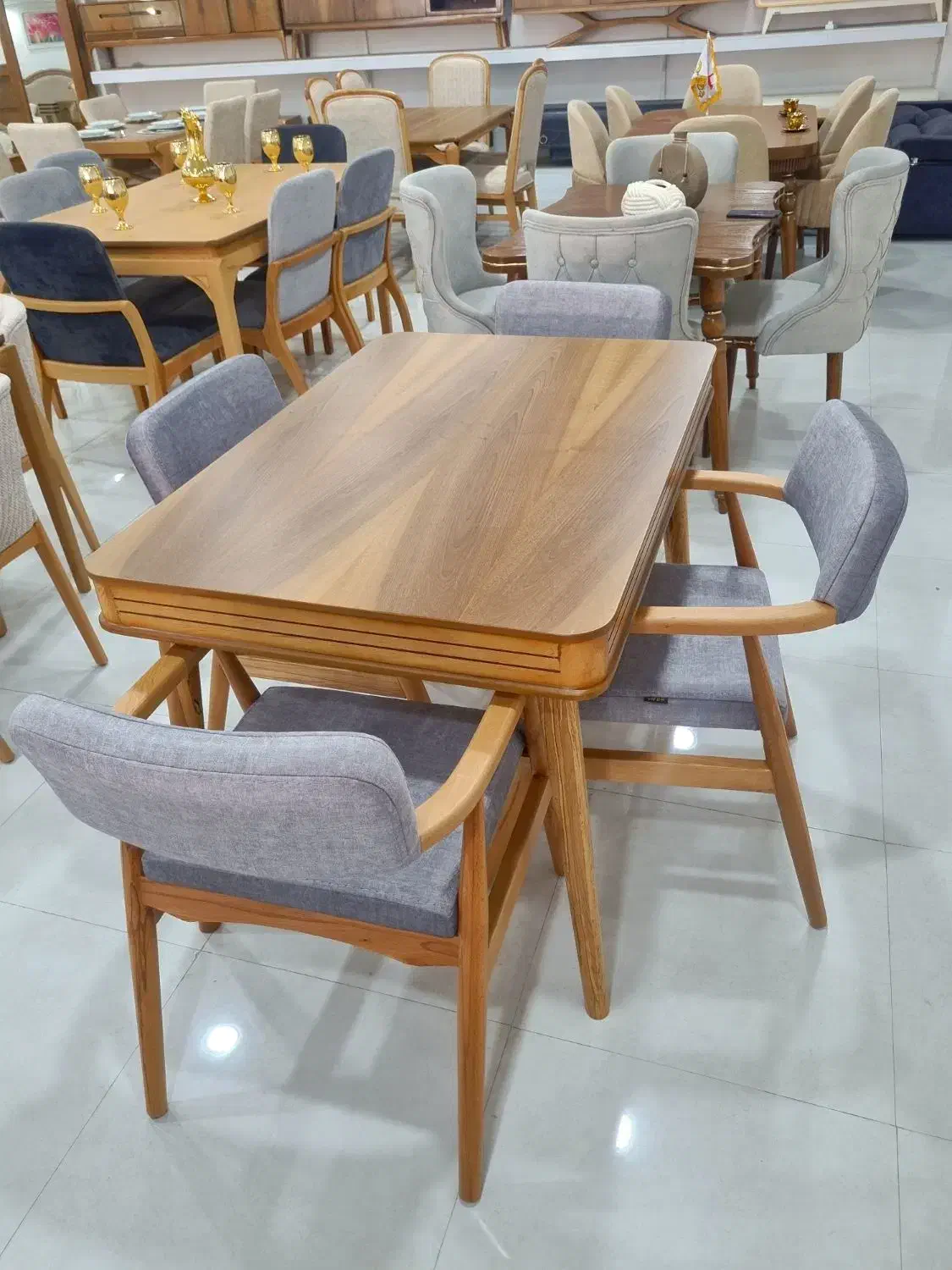 غداخوری مدل کوین|میز و صندلی غذاخوری|مهاباد (آذربایجان غربی), |دیوار