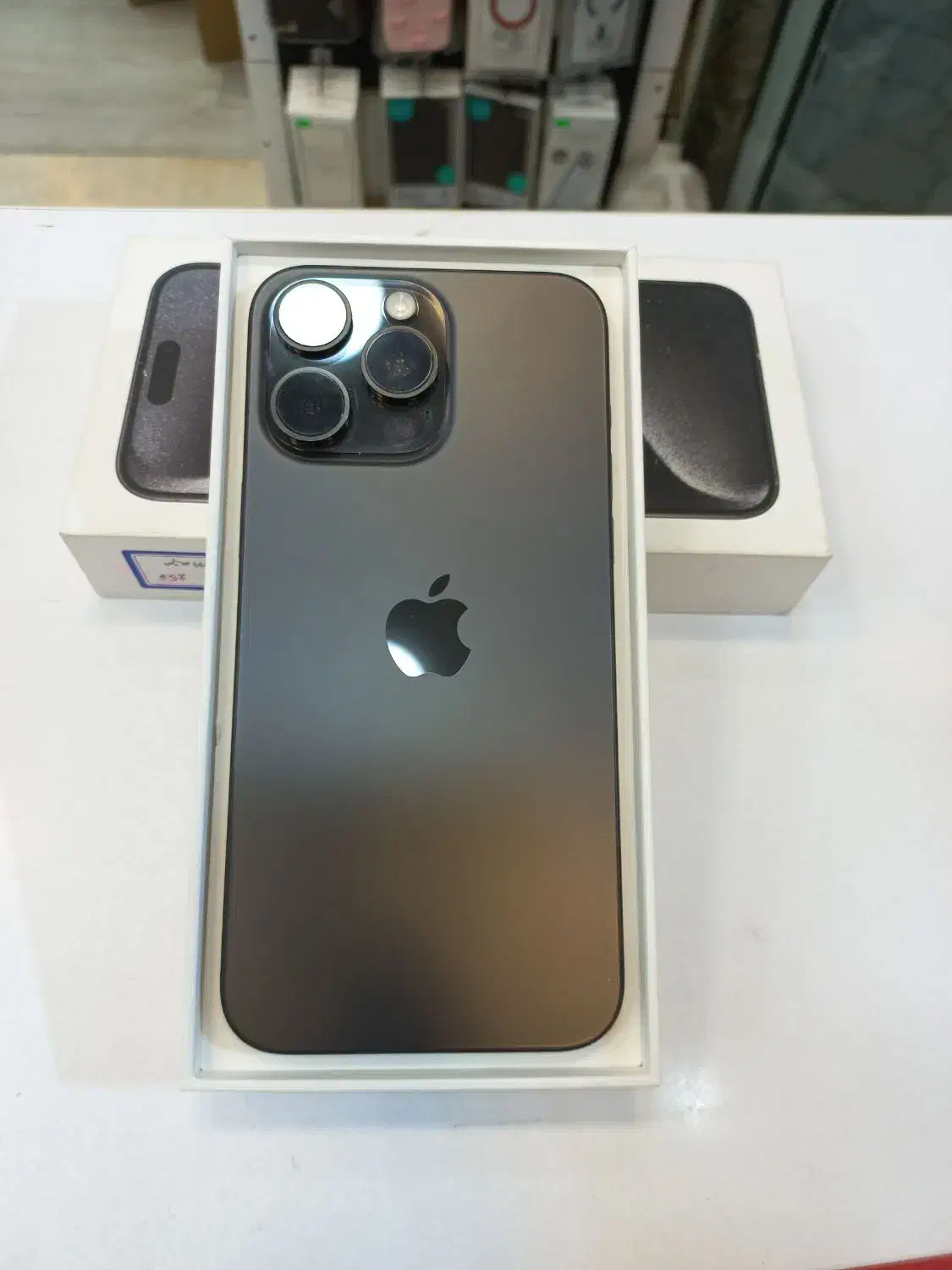 گوش|موبایل|لاهیجان, شیشه گران|دیوار