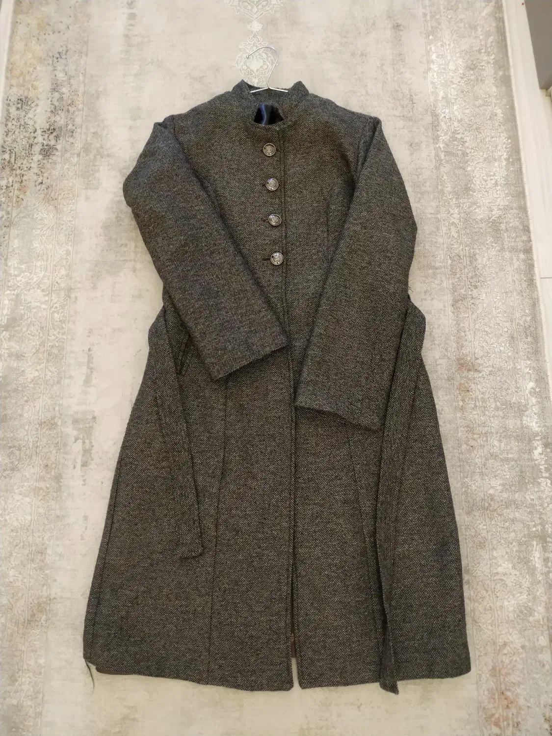 پالتو|لباس|خرمدره, |دیوار