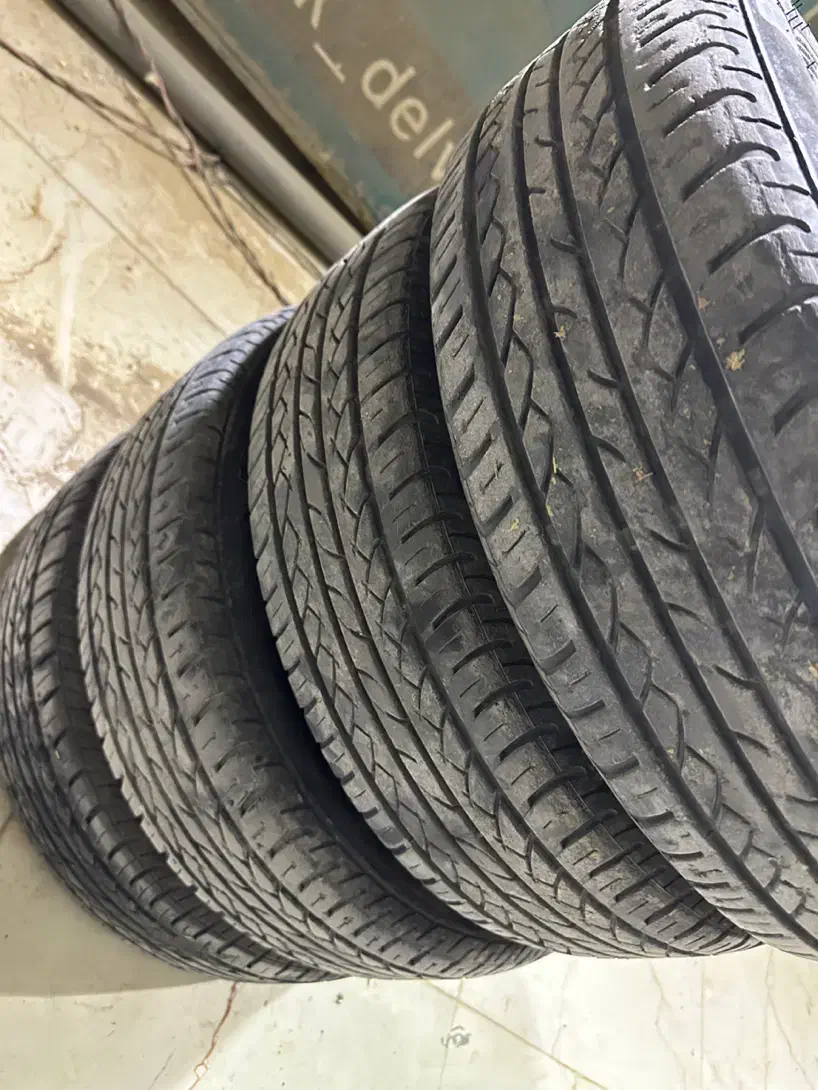 لاستیک دور ۱۵ بارز|قطعات یدکی و لوازم جانبی|زابل, |دیوار