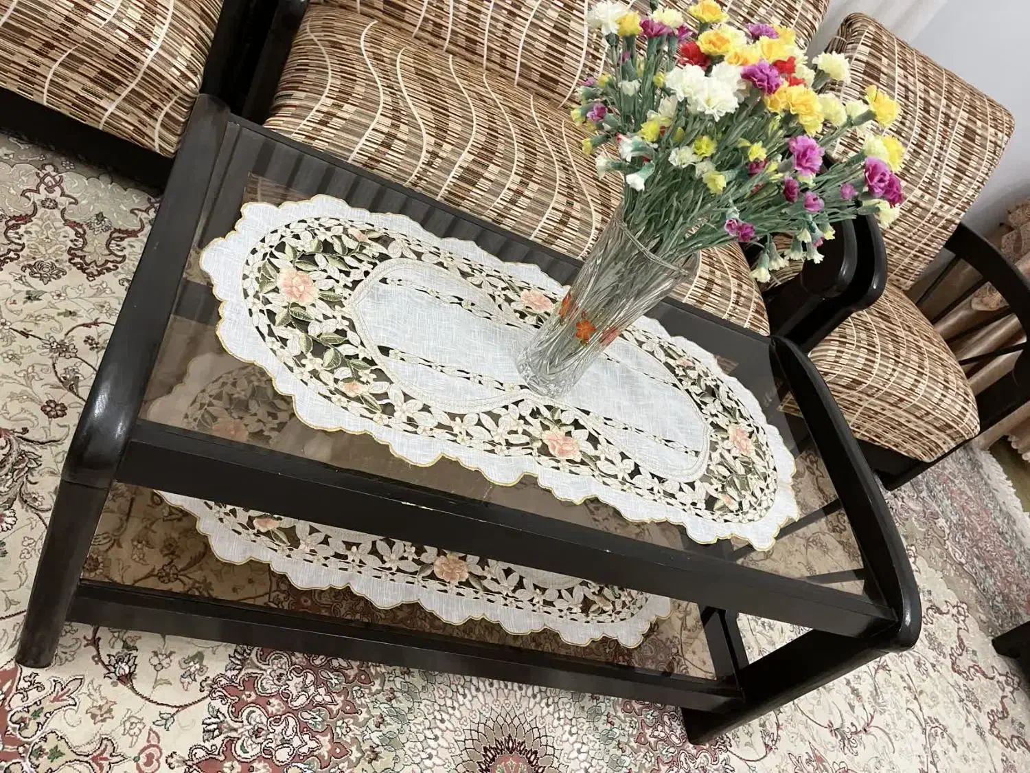 جلو مبلی و میز عسلی|مبلمان خانگی و میز عسلی|پایین هولار, |دیوار