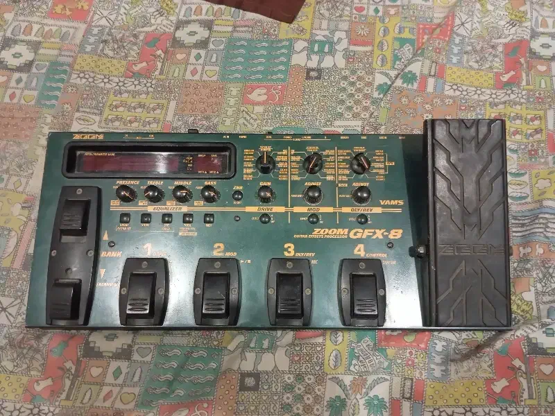 افکت زوم gfx 8|گیتار، بیس، امپلیفایر|فردیس, قریشی|دیوار