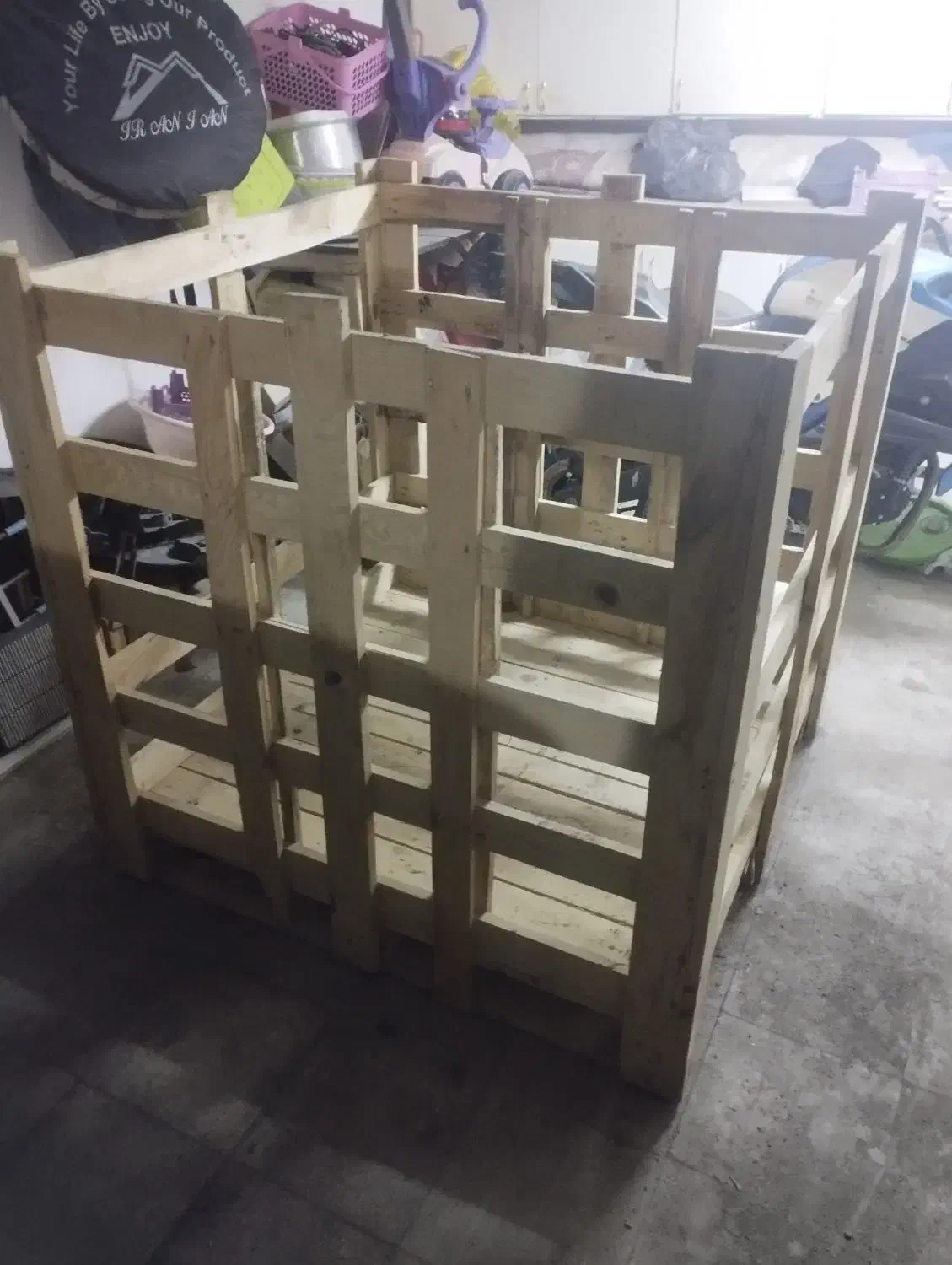 پالت کرسی|صندلی و نیمکت|همدان, |دیوار