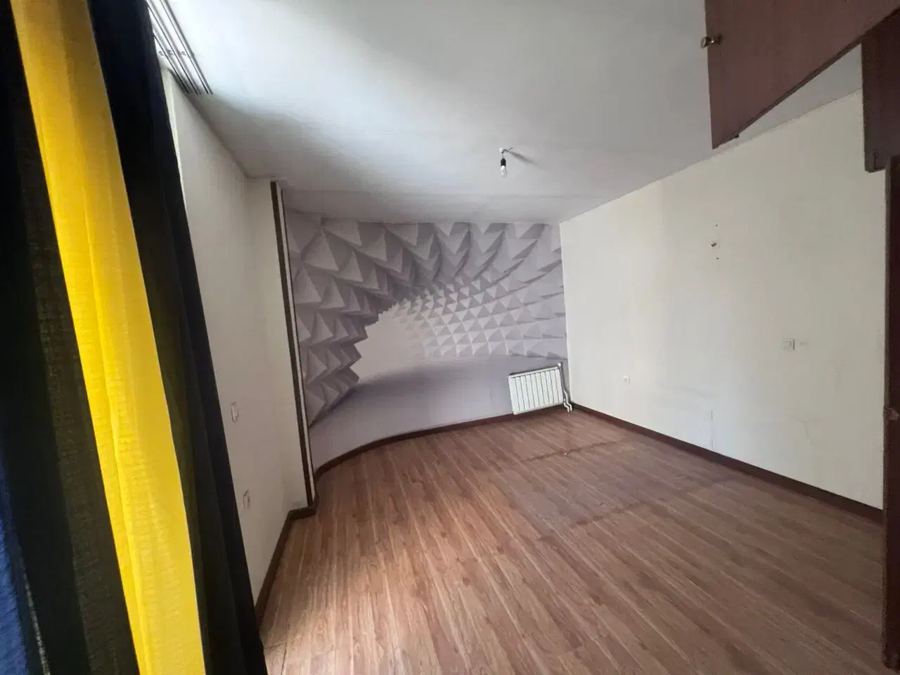 ونک  خیابان شاد ۱۰۰متر ۲خوابه