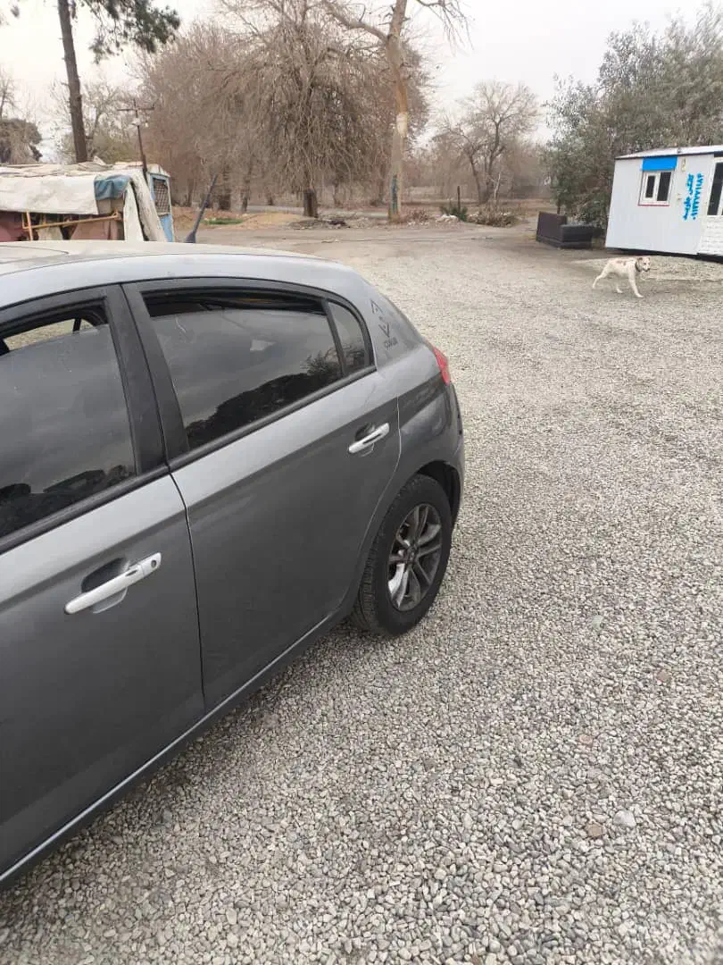 برلیانس سالم دارای دولکه رنگ شاسی پلمپ|خودرو سواری و وانت|تهران, شادآباد|دیوار