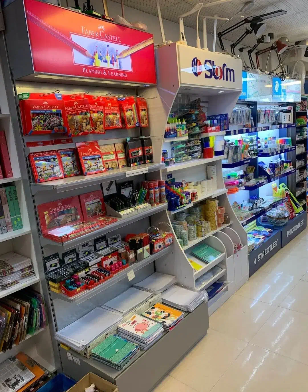 ۲ باب مغازه تجاری در راسته لوازم تحریر|اجارهٔ مغازه و غرفه|رشت, بازار|دیوار