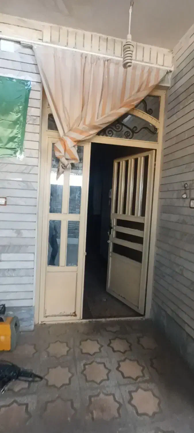 درب حال|مصالح و تجهیزات ساختمان|دوگنبدان, |دیوار