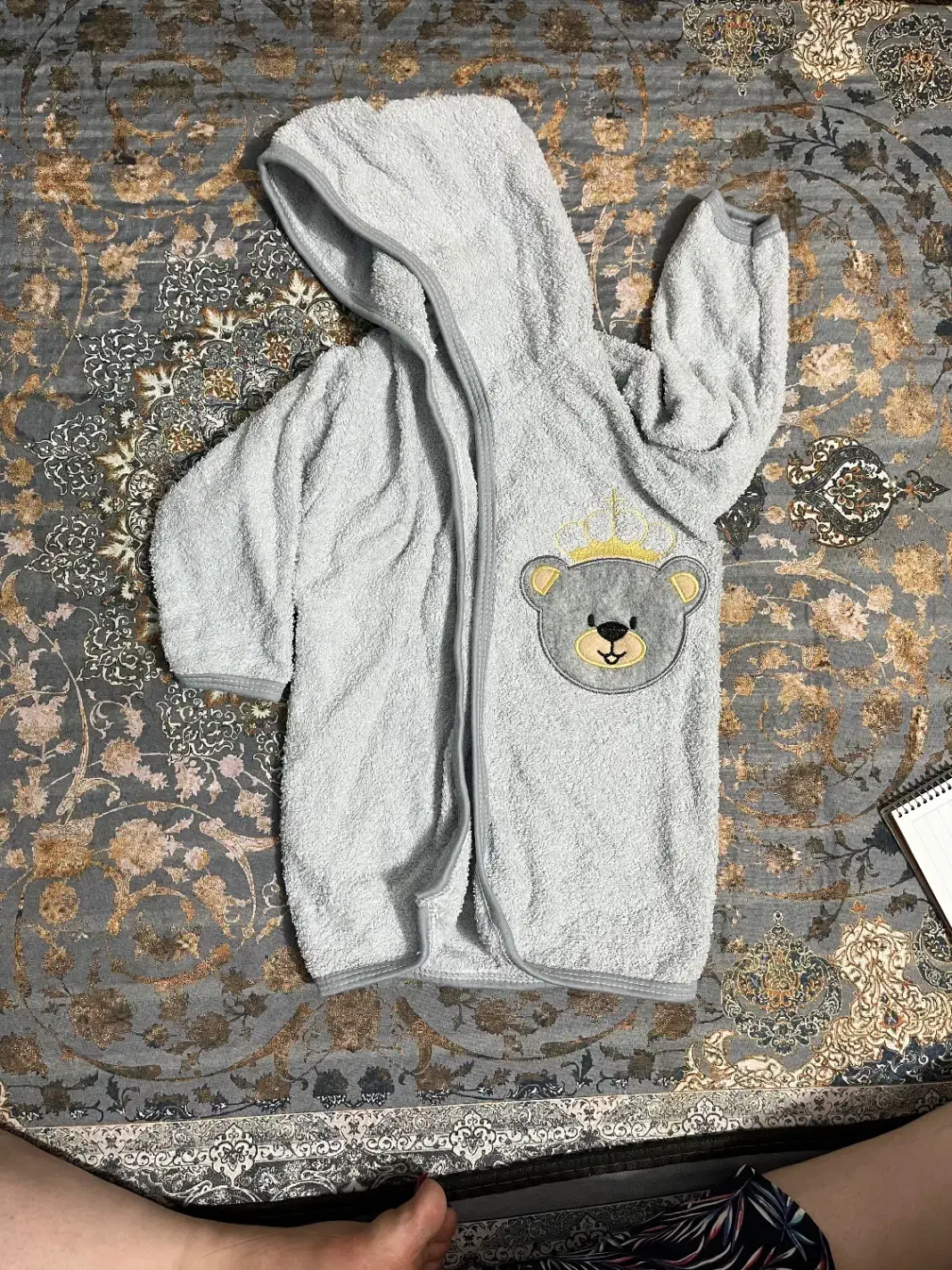 حوله نوزاد|کفش و لباس بچه|مسجد سلیمان, |دیوار