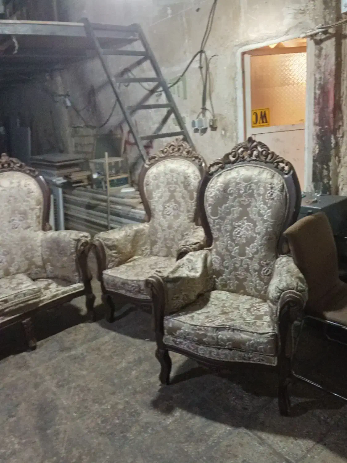 مبل دست دوم و کلاف|مبلمان خانگی و میز عسلی|بومهن, |دیوار