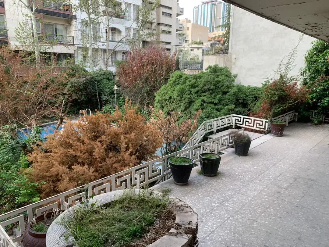 ویلایی مستغلات پاسداران ۶۰۰ متر زمین ۵۵۰ متر بنا|اجارهٔ خانه و ویلا|تهران, پاسداران|دیوار
