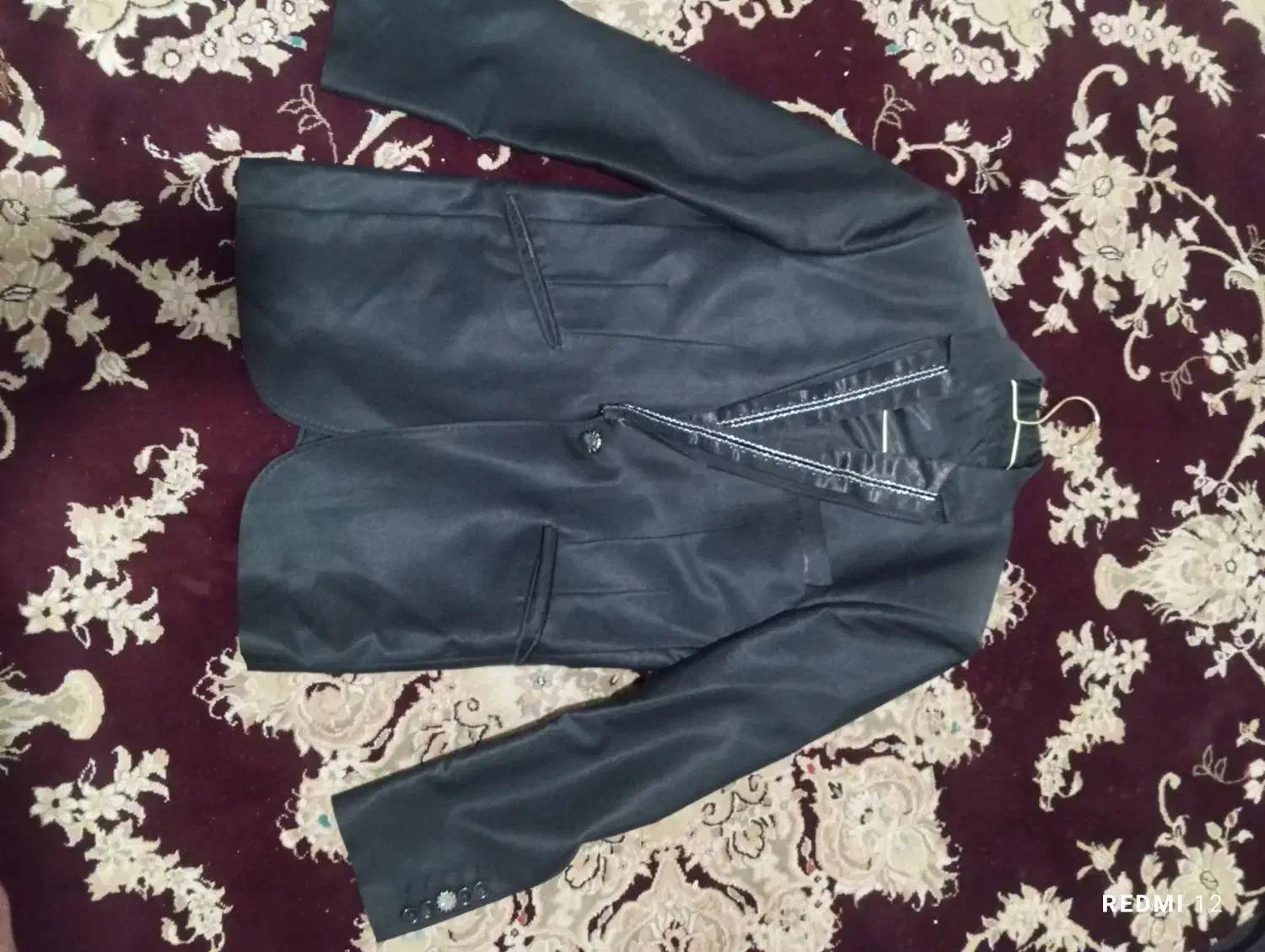 کت شلوار|لباس|دیواندره, |دیوار