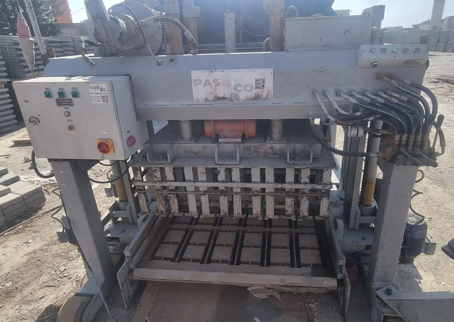 فروش دستگاه بلوک زن|ماشین‌آلات صنعتی|سبزوار, شرق کال شمالی|دیوار