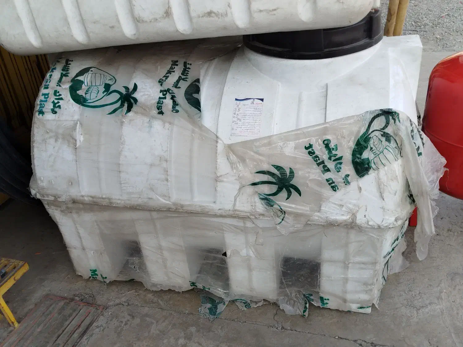 تانکر 1000 لیتری افقی مکران پلاست|مصالح و تجهیزات ساختمان|ورامین, شهرک فجر|دیوار