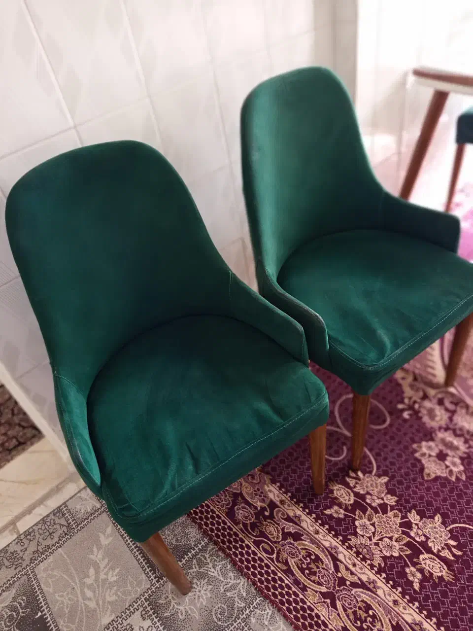 دو عدد صندلی|صندلی و نیمکت|کهریزک, |دیوار