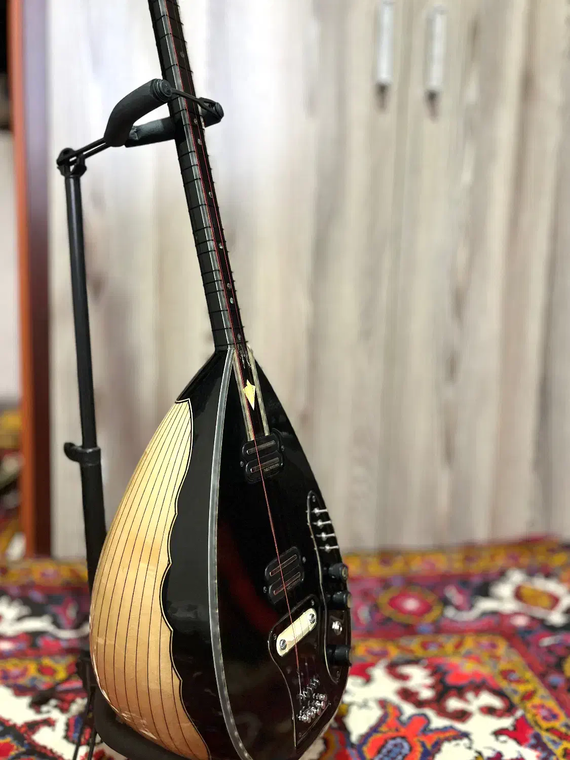 باغلاما برقی|گیتار، بیس، امپلیفایر|تبریز, |دیوار