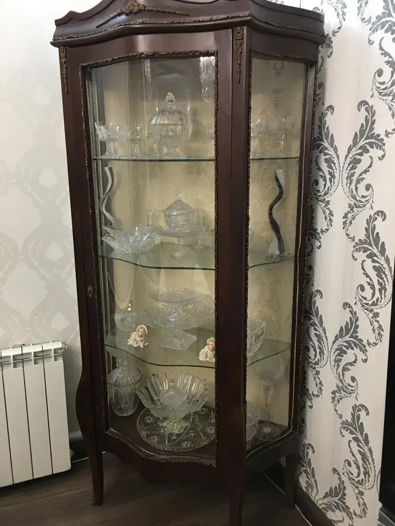 بوفه، کنسول، ویترین|بوفه، ویترین، کنسول|رشت, گلسار|دیوار