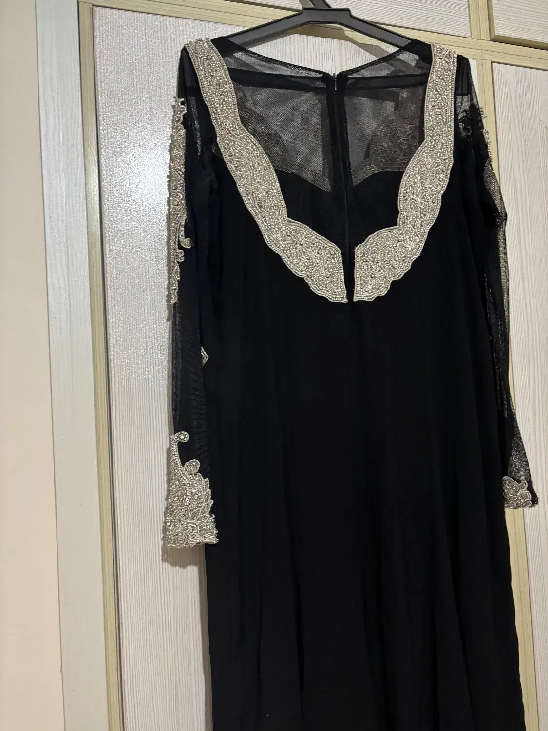 ماکسی مشکی|لباس|اصفهان, خانه اصفهان|دیوار