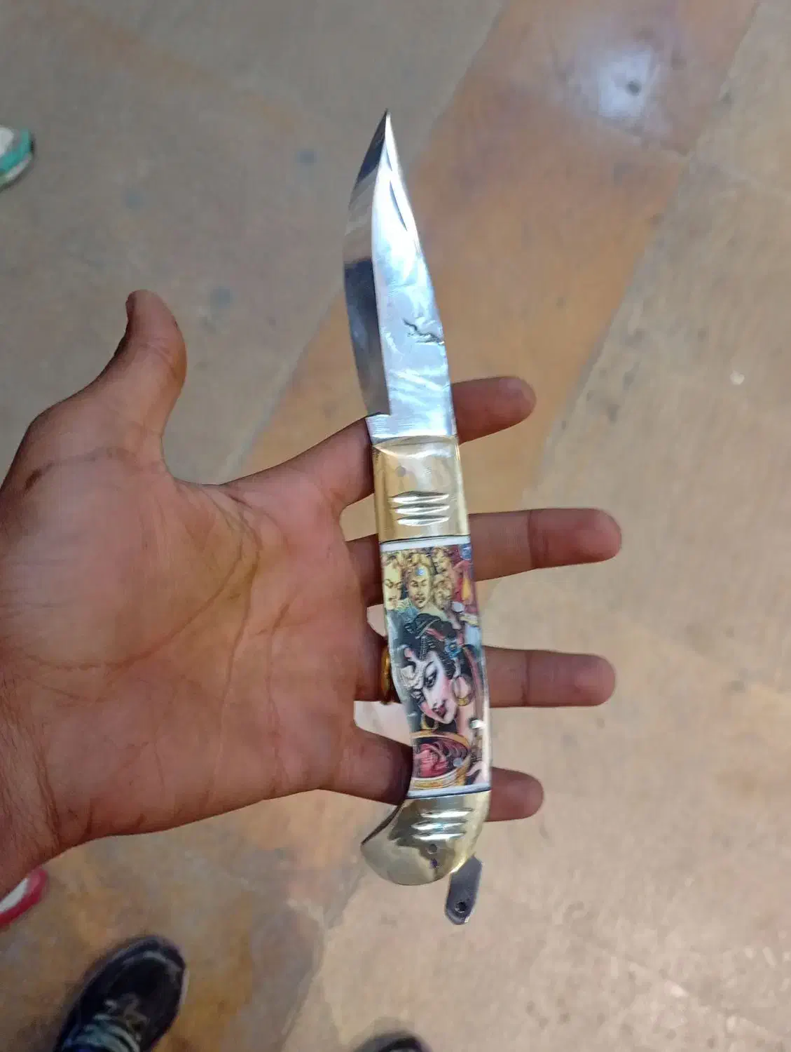 چاقو زامن دار|کوهنوردی و کمپینگ|مرودشت, ژیان|دیوار