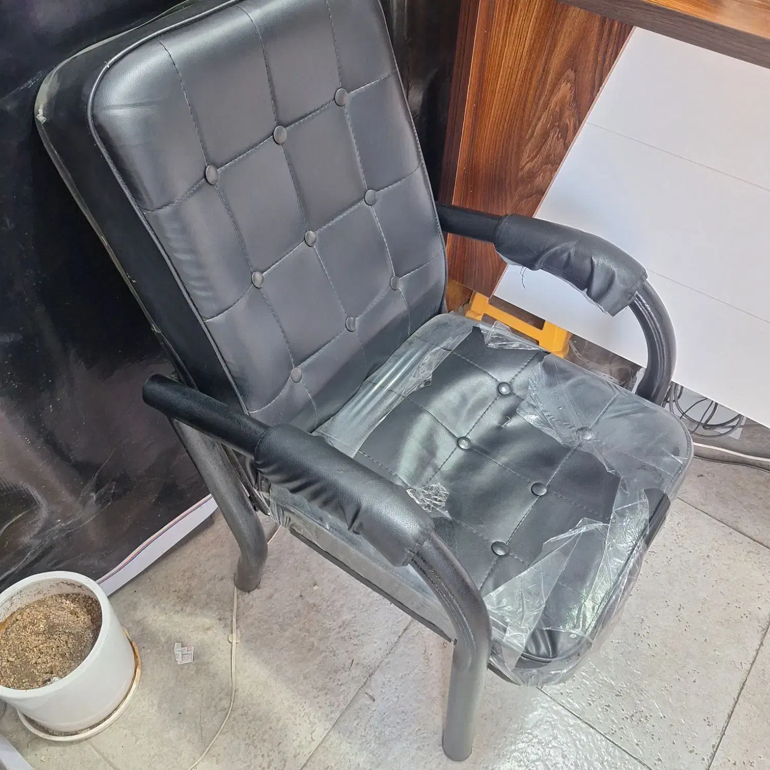 صندلی انتظار|صندلی و نیمکت|دزفول, |دیوار