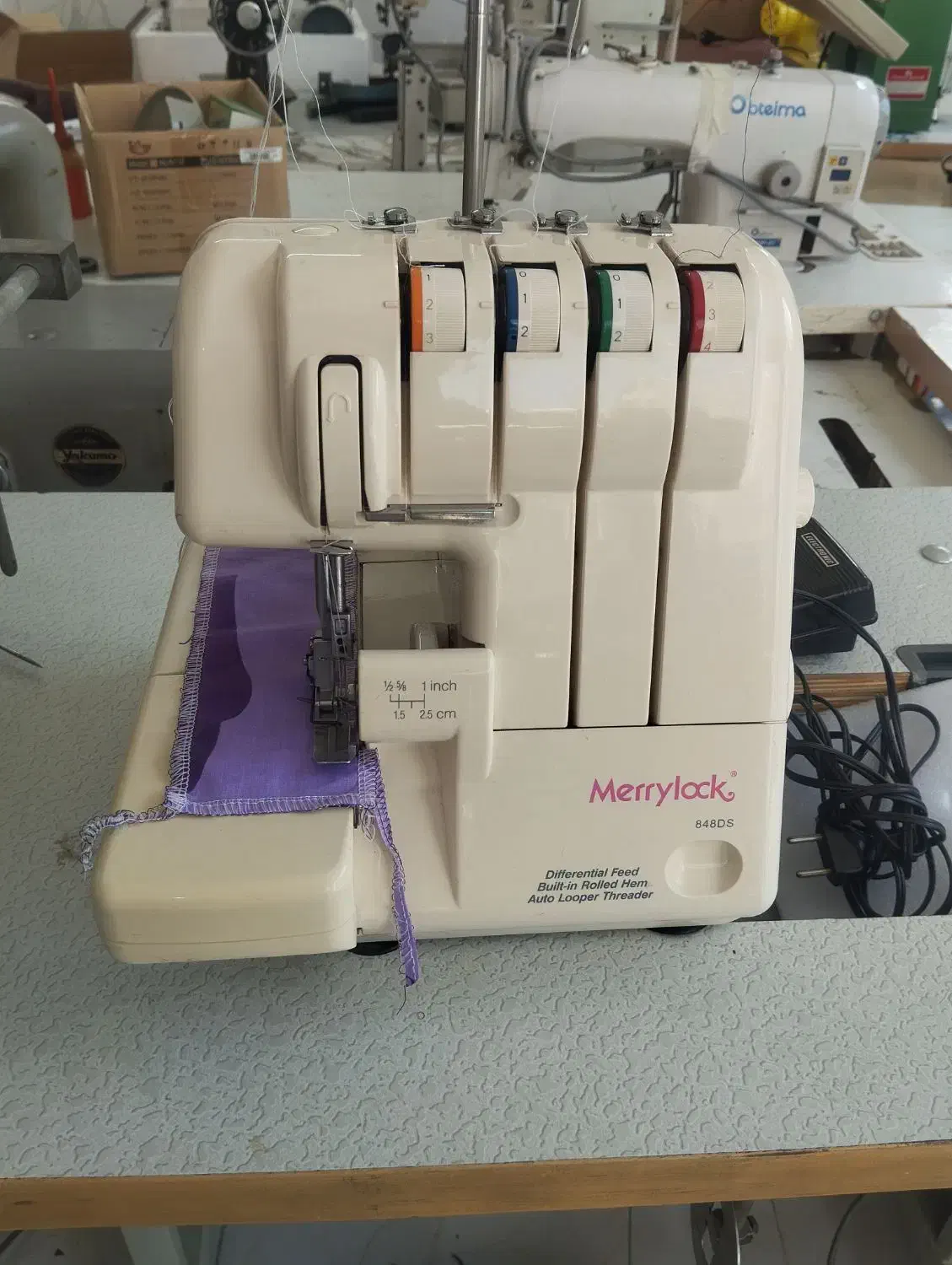 چرخ خیاطی سردوز خانگی چهار نخ مری لوک در حد نو|چرخ خیاطی و ریسندگی|اصفهان, شیخ طوسی|دیوار