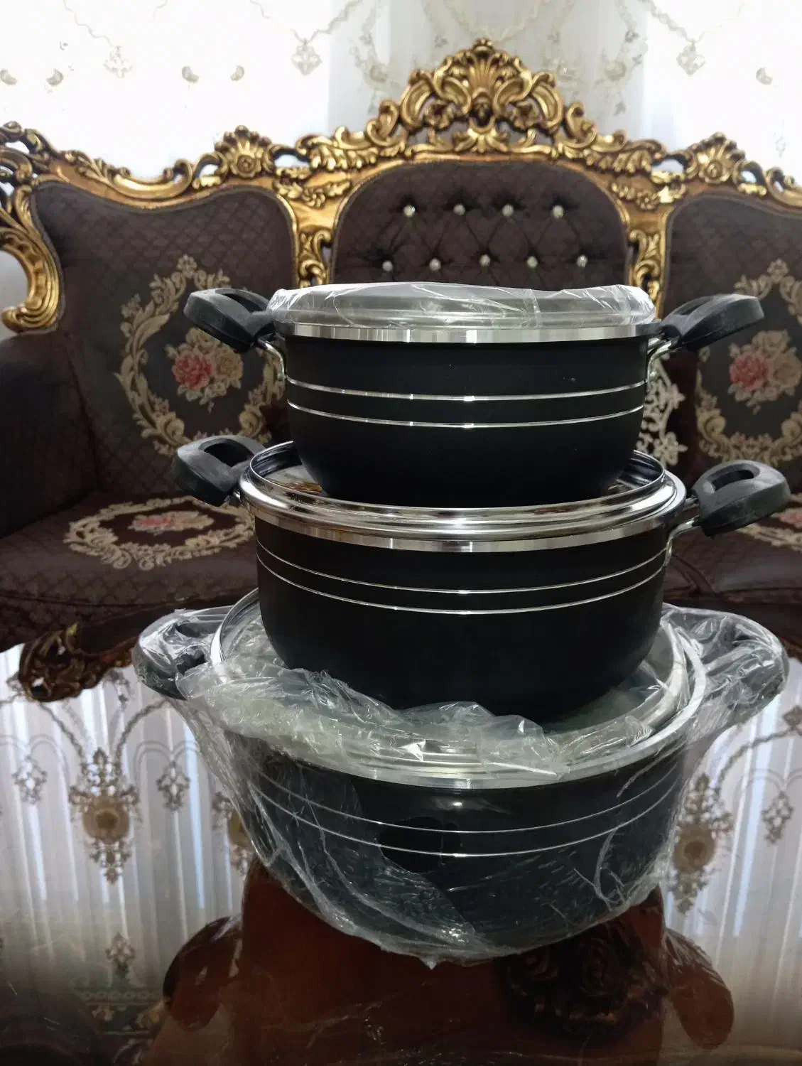 قابلمه|ظروف پخت‌وپز|ملارد, |دیوار