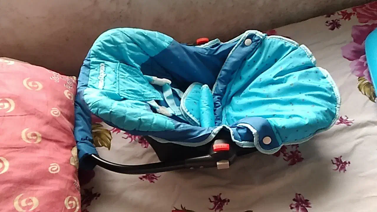 رورئک کریر|کالسکه و لوازم جانبی|چالوس, |دیوار