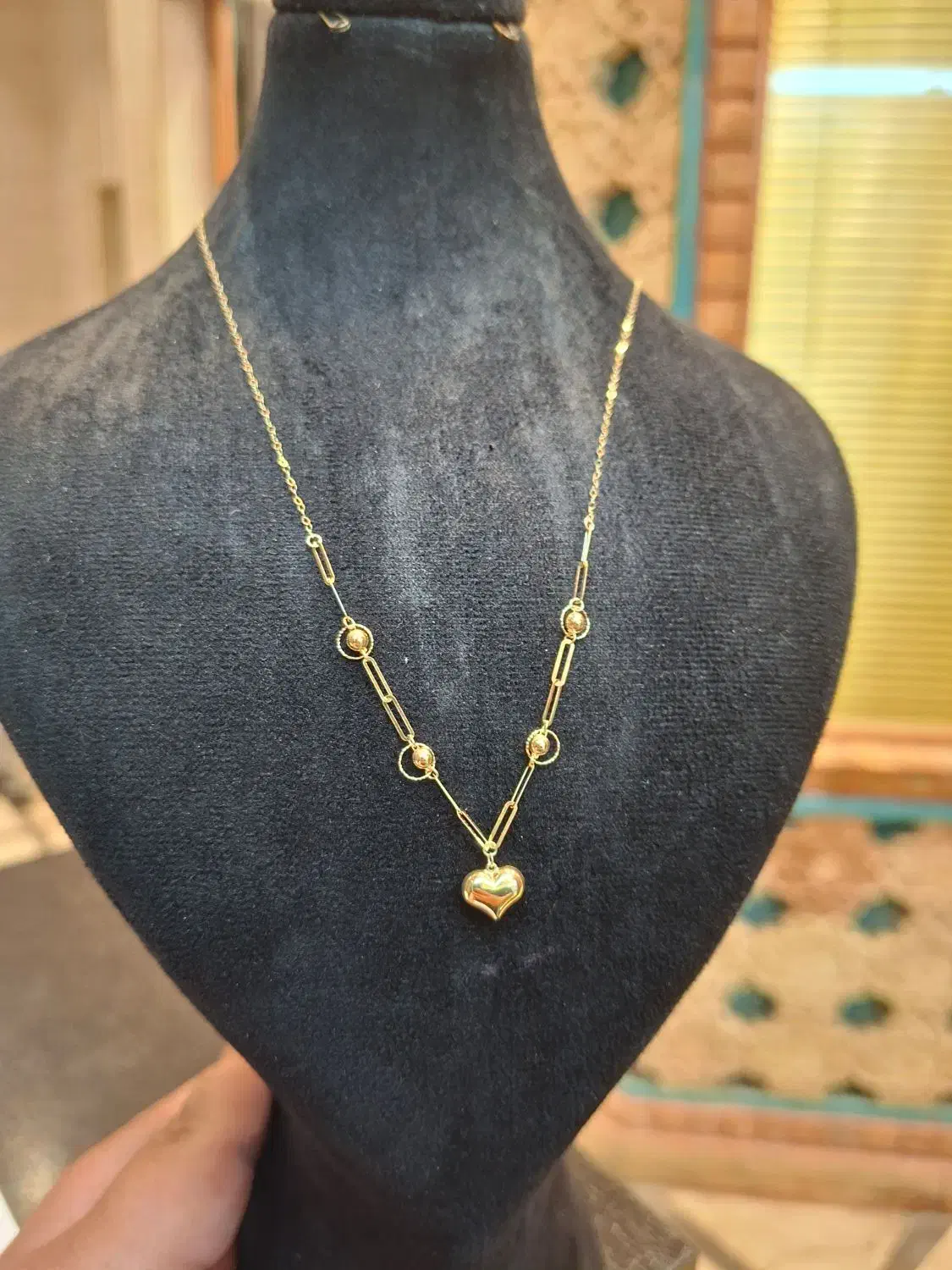 انواع کارهای سبک وزن|جواهرات|شیراز, شاهچراغ|دیوار