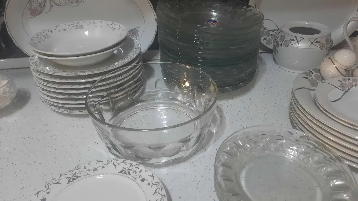 ظروف چینی وکریستال|ظروف سرو و پذیرایی|مشهد, یاس|دیوار