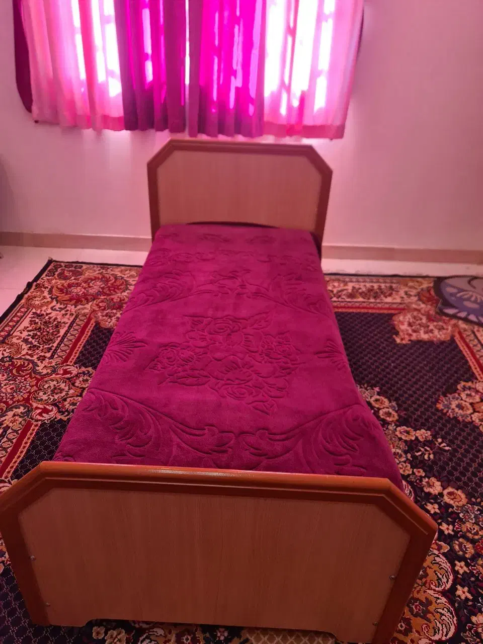 تخت و کمد دیواری ویترین|تخت و سرویس خواب|آبسرد, |دیوار