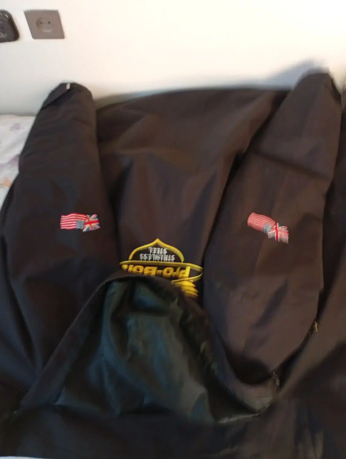 لباس|لباس|مشهد, باغ فراگرد|دیوار