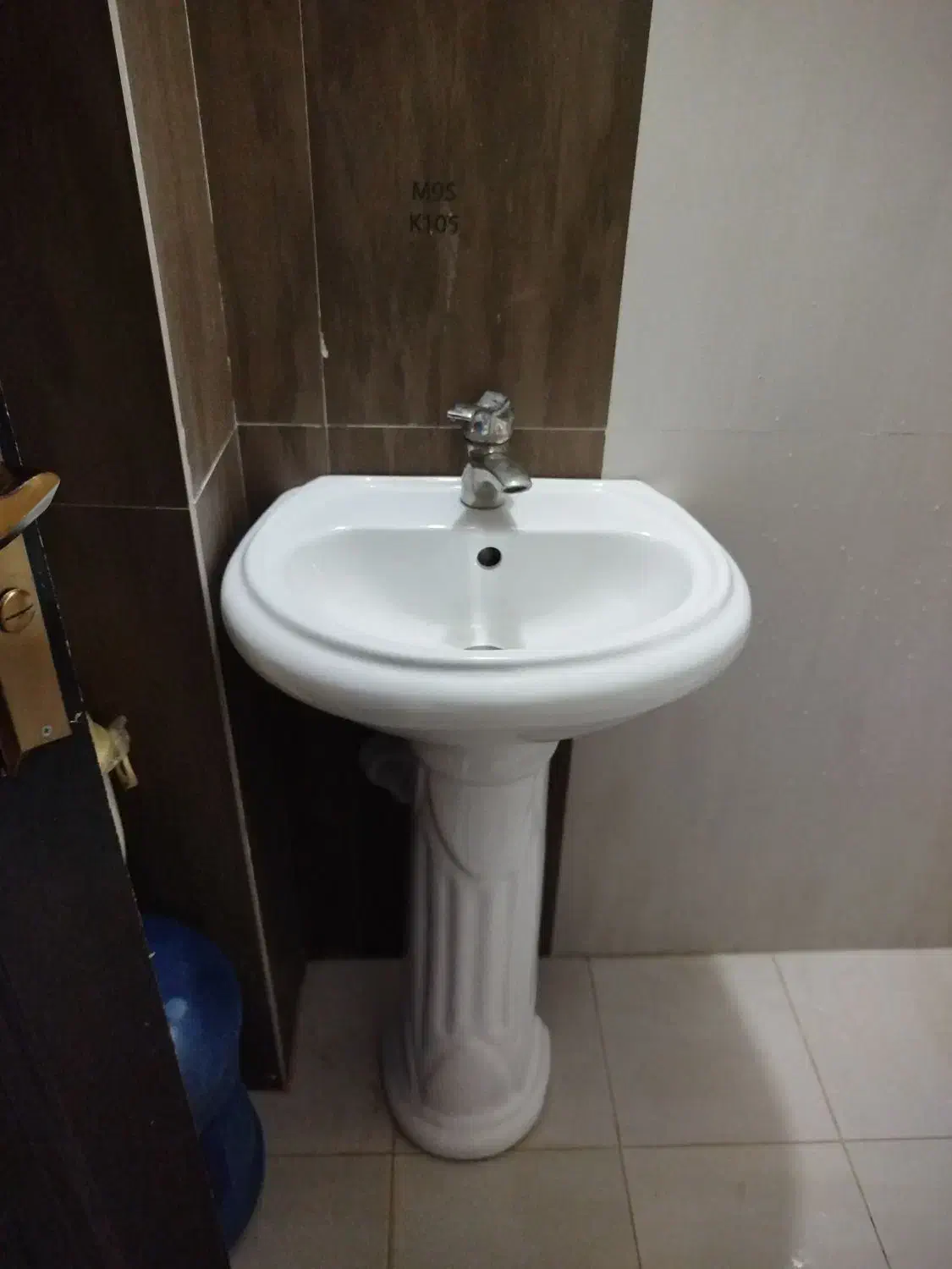 روشویی،پایه،و شر هرسه باهم|لوازم سرویس بهداشتی|اصفهان, بهارستان|دیوار