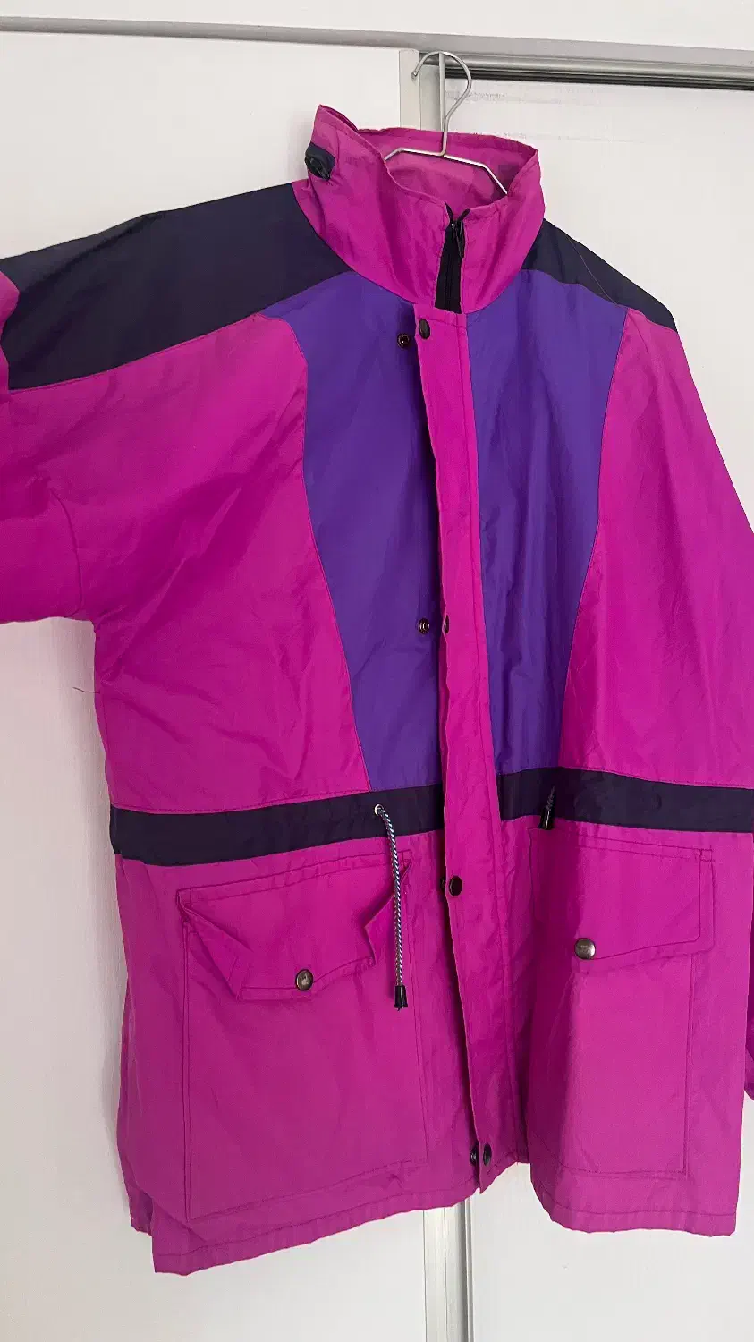 بارونی خارجی|لباس|ساری, |دیوار