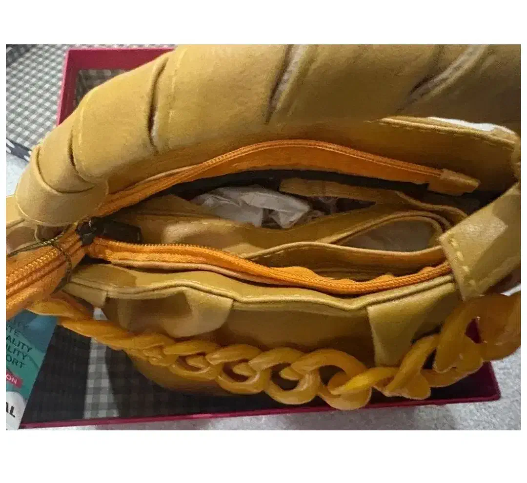 کیف خردلی جا دار نونو اصلا استفاده نشده حتا یک بار|کیف، کفش، کمربند|اراک, |دیوار