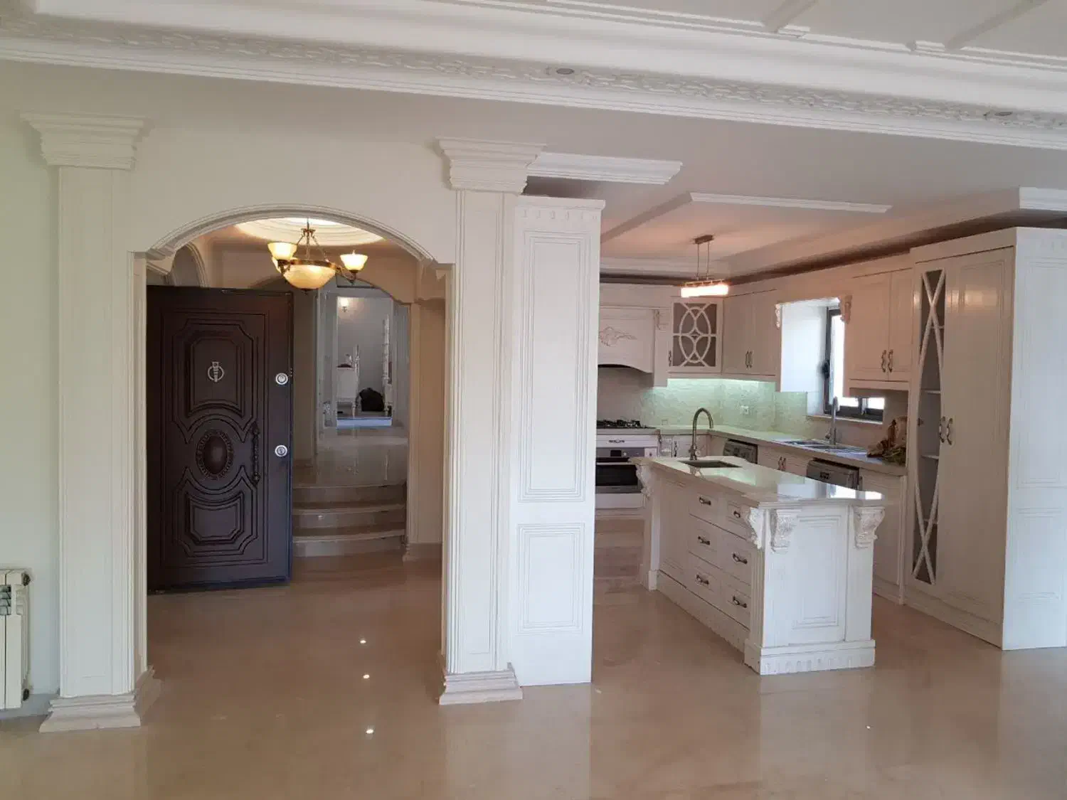 تهاتر ماشین و زمین با کابینت و کمد|خدمات پیشه و مهارت|اصفهان, عباسآباد|دیوار